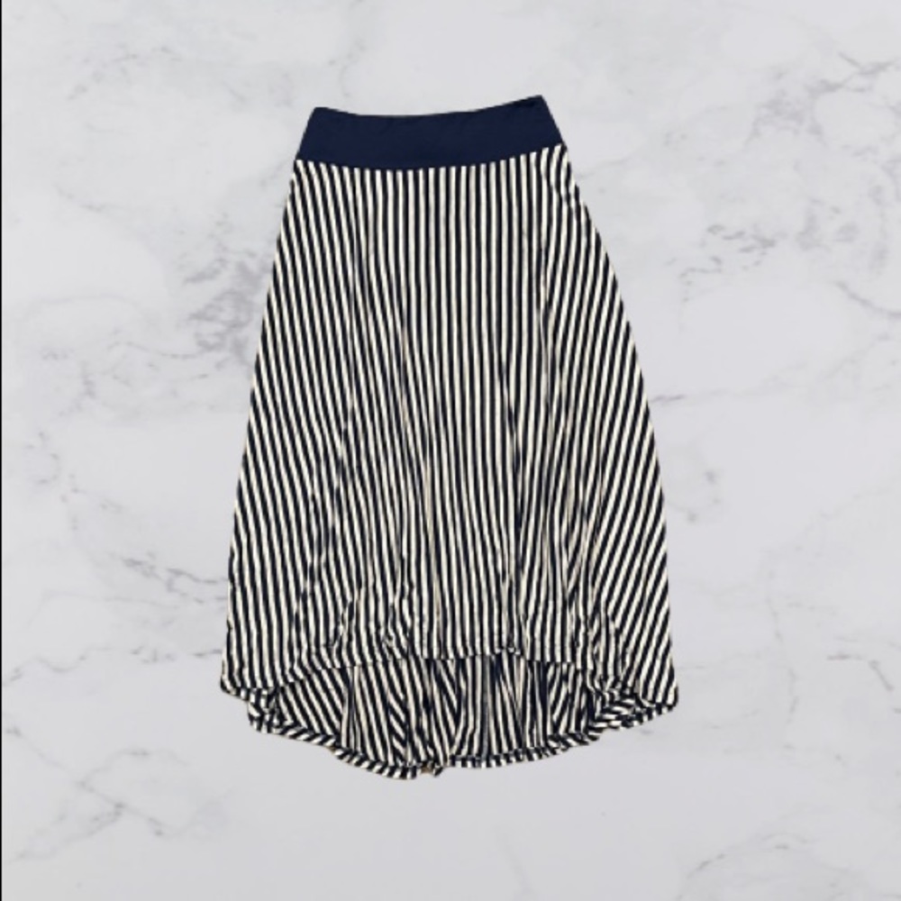 High low, blue and white stripped skirt.